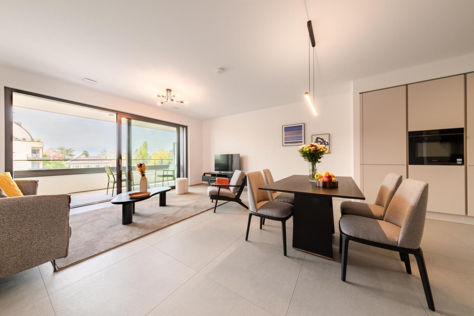 Halternative Renaissance Apartment